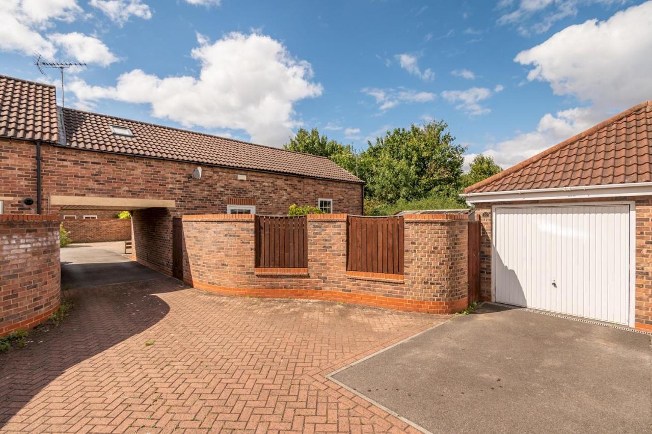 Pass The Keys Charming Cottage Near Clifton Moor 요크 외부 사진