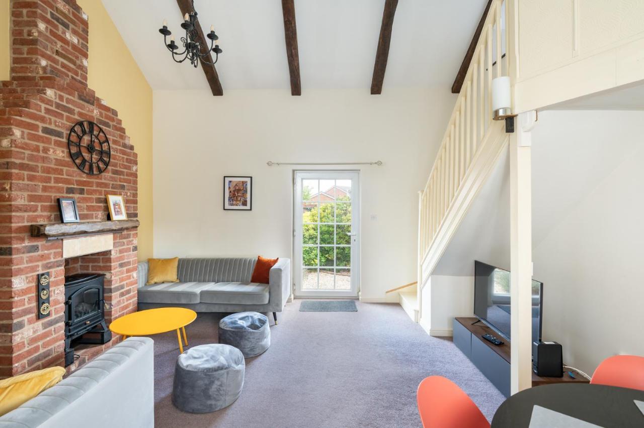 Pass The Keys Charming Cottage Near Clifton Moor 요크 외부 사진
