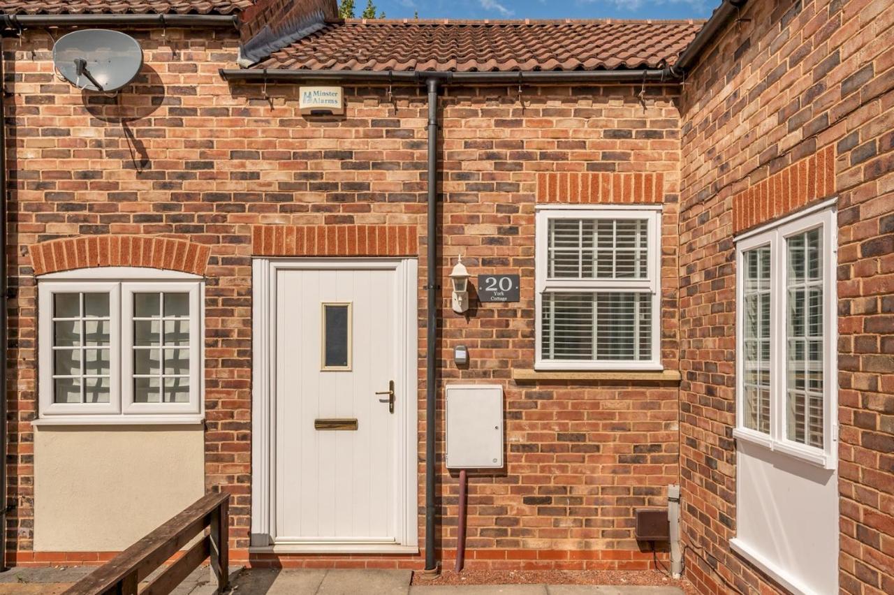 Pass The Keys Charming Cottage Near Clifton Moor 요크 외부 사진