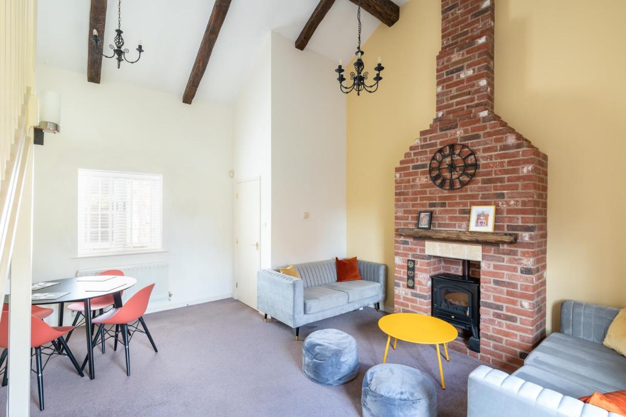 Pass The Keys Charming Cottage Near Clifton Moor 요크 외부 사진