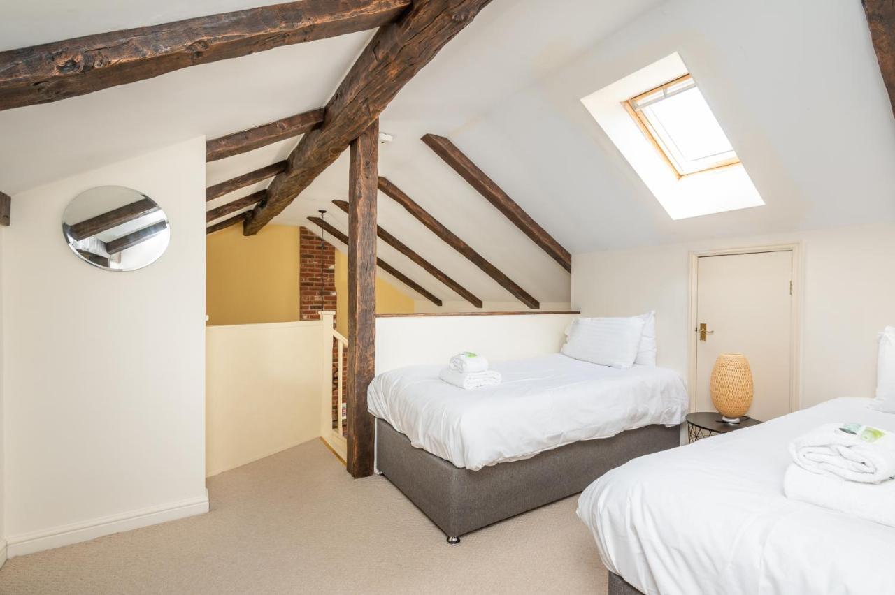 Pass The Keys Charming Cottage Near Clifton Moor 요크 외부 사진