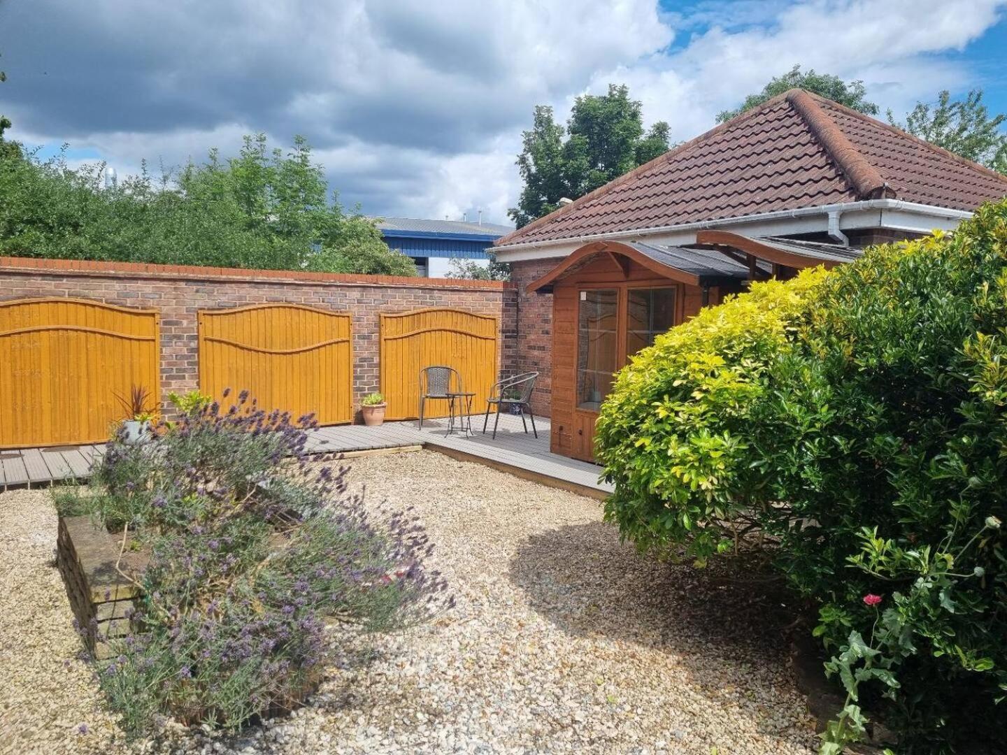 Pass The Keys Charming Cottage Near Clifton Moor 요크 외부 사진